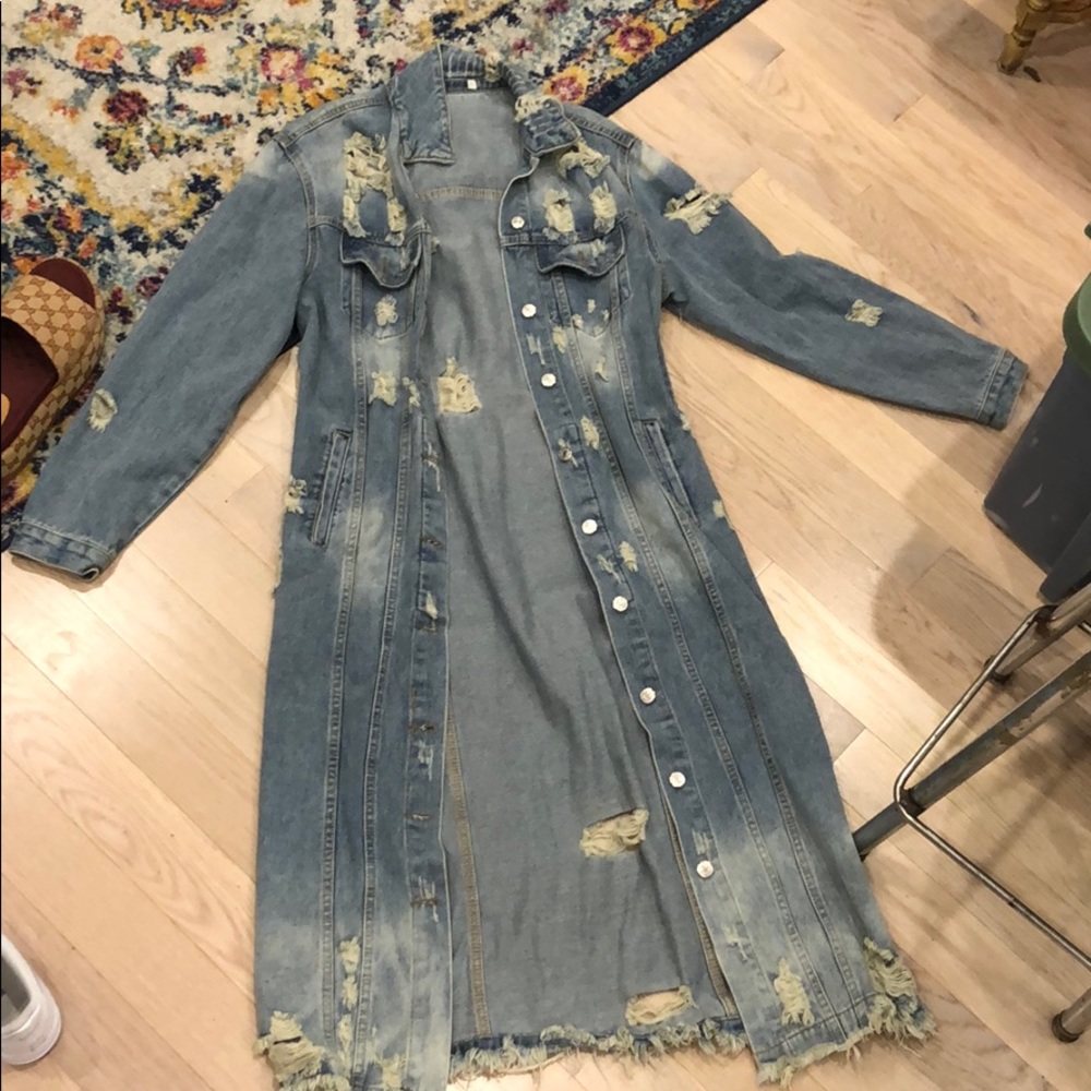 Floor length jean jacket/matrix vibes 😎